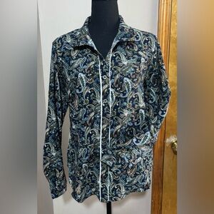 Women’s corduroy shirt. Size S. Navy blue with paisley print and white trim. NWT